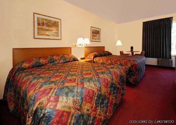 Rodeway Inn Ainsworth Cameră foto